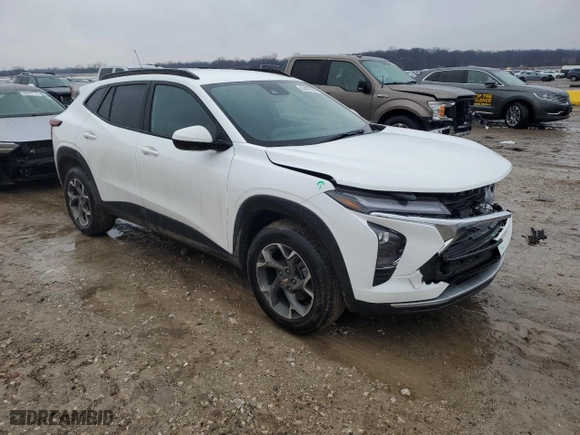 2025 Chevrolet Trax LT with VIN KL77LHEP6SC124685, listed as a Copart auction lot 43427785 with 2,494 mi miles and Salvage Title. Bid and sale history available at carsss.com. Image 4.