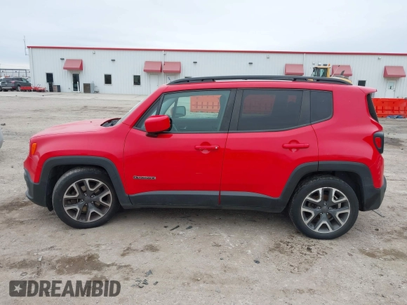 2017 Jeep Renegade Latitude with VIN ZACCJABB1HPG28699, listed as a IAAI auction lot 41640513 with 181,946 mi miles. Bid and sale history available at carsss.com. Image 14.