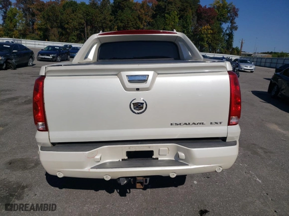 2008 Cadillac Escalade EXT with VIN 3GYFK62868G121336, listed as a Copart auction lot 77845894 with 234132 miles and Salvage Title. Bid and sale history available at carsss.com. Image 6.