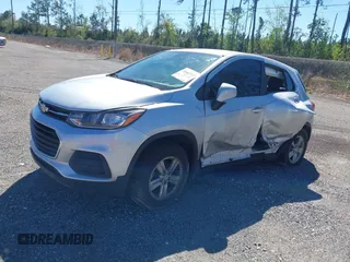 2021 Chevrolet Trax LS with VIN KL7CJKSB7MB306320, listed as a IAAI auction lot 40602503 with 1 mi miles. Bid and sale history available at carsss.com. Image 2.