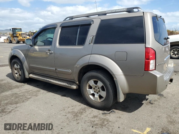 2007 Nissan Pathfinder S z VIN 5N1AR18U87C602088, wystawiony jako Copart lot #80795354 z przebiegiem 247 999 mil mil oraz Czysty tytuł • Clean title. Historia ofert i sprzedaży dostępna na DreamBid. Obrazek 2.