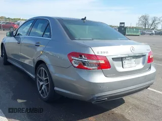 2011 Mercedes-Benz E 350 Luxury with VIN WDDHF8HB5BA289479, listed as a IAAI auction lot 42147217 with 193,248 mi miles and . Bid and sale history available at DreamBid. Image 3.
