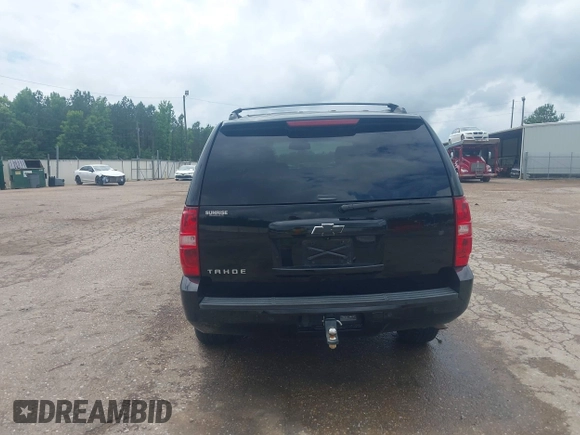 2014 Chevrolet Tahoe LT z VIN 1GNSKBE02ER133795, wystawiony jako IAAI lot #42335322 z przebiegiem 217 292 mil mil oraz . Historia ofert i sprzedaży dostępna na DreamBid. Obrazek 16.
