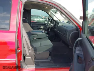 2013 Chevrolet Silverado 1500 LT with VIN 1GCRCSE05DZ286934, listed as a IAAI auction lot 41522331 with 152,077 mi miles. Bid and sale history available at carsss.com. Image 5.