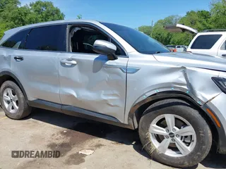 2022 Kia Sorento LX with VIN 5XYRGDLC8NG113406, listed as a IAAI auction lot 42226699 with 60,848 mi miles and . Bid and sale history available at DreamBid. Image 6.