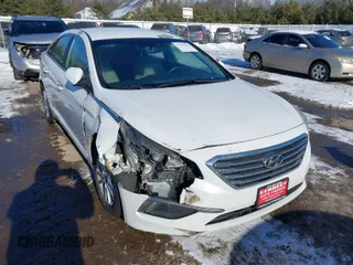 2016 Hyundai Sonata SE z VIN 5NPE24AF0GH371005, wystawiony jako IAAI lot #41269554 z przebiegiem 146 640 mil mil oraz . Historia ofert i sprzedaży dostępna na DreamBid. Obrazek 1.