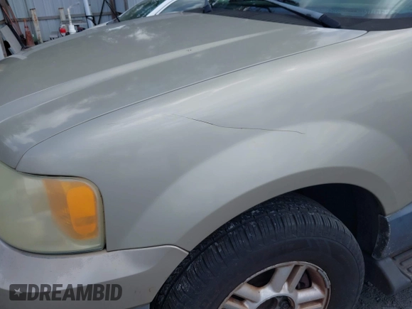 2004 Ford Expedition Special Service with VIN 1FMRU15W24LA46475, listed as a IAAI auction lot 42276093 with 218,197 mi miles and . Bid and sale history available at DreamBid. Image 6.