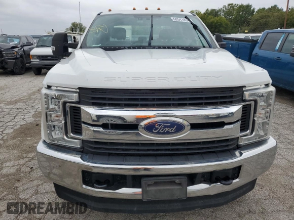 2019 Ford Super Duty F-250 SRW XL with VIN 1FD7W2B60KEG54489, listed as a Copart auction lot 68541834 with 96,029 mi miles and Salvage Title. Bid and sale history available at carsss.com. Image 5.