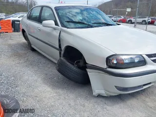 2003 Chevrolet Impala LS with VIN 2G1WH52K439448257, listed as a IAAI auction lot 41915288 with 189,570 mi miles. Bid and sale history available at carsss.com. Image 1.