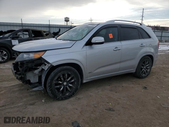 2013 Kia Sorento SX with VIN 5XYKWDA2XDG319582, listed as a Copart auction lot 89189065 with 200,976 mi miles and Salvage Title. Bid and sale history available at carsss.com. Image 1.