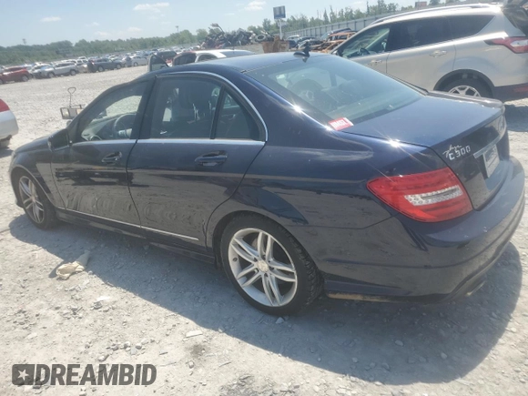 2012 Mercedes-Benz C 300 Sport z VIN WDDGF8BB5CR212988, wystawiony jako Copart lot #62689835 z przebiegiem 94 782 mil mil oraz Szkoda całkowita • Salvage title. Historia ofert i sprzedaży dostępna na DreamBid. Obrazek 2.