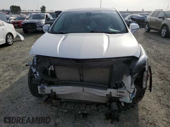 2019 Cadillac XT4 AWD Luxury with VIN 1GYFZBR44KF135140, listed as a Copart auction lot 83211944 with 39,589 mi miles and Salvage Title. Bid and sale history available at carsss.com. Image 5.