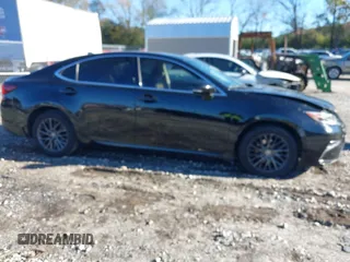 2018 Lexus ES with VIN 58ABK1GG7JU085607, listed as a IAAI auction lot 40888764 with 123,116 mi miles. Bid and sale history available at carsss.com. Image 13.