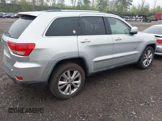 2011 Jeep Grand Cherokee Laredo with VIN 1J4RR4GG6BC646405, listed as a IAAI auction lot 42193470 with Not provided miles and . Bid and sale history available at DreamBid. Image 4.