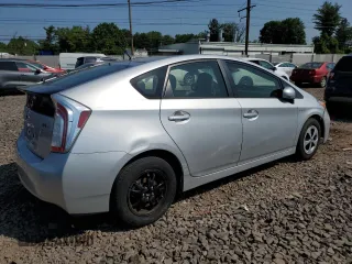 2013 Toyota Prius One z VIN JTDKN3DU7D5608485, wystawiony jako Copart lot #59537955 z przebiegiem 123 462 mil mil oraz Czysty tytuł • Clean title. Historia ofert i sprzedaży dostępna na DreamBid. Obrazek 3.