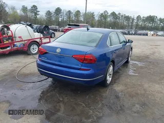 2017 Volkswagen Passat 1.8T SE w/Technology with VIN 1VWGT7A32HC003089, listed as a IAAI auction lot 41933870 with 118,863 mi miles. Bid and sale history available at carsss.com. Image 4.