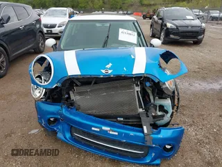 2011 MINI Hardtop with VIN WMWSU3C55BT252427, listed as a IAAI auction lot 42118852 with 151,077 mi miles and . Bid and sale history available at DreamBid. Image 13.