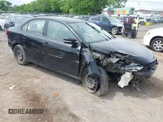 2011 Volkswagen Jetta SE z VIN 3VWDX7AJ9BM399470, wystawiony jako IAAI lot #42149324 z przebiegiem Nie podano mil oraz . Historia ofert i sprzedaży dostępna na DreamBid. Obrazek 1.