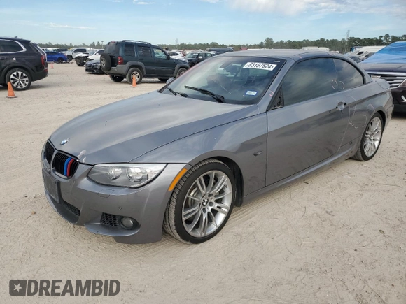 2012 BMW 3 Series 335i z VIN WBADX7C58CE744687, wystawiony jako Copart lot #83197624 z przebiegiem 157 416 mil mil oraz Szkoda całkowita • Salvage title. Historia ofert i sprzedaży dostępna na DreamBid. Obrazek 1.