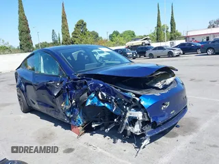 2023 Tesla Model Y Performance z VIN 7SAYGDEF4PF709015, wystawiony jako IAAI lot #42211112 z przebiegiem 40 375 mil mil oraz . Historia ofert i sprzedaży dostępna na DreamBid. Obrazek 1.