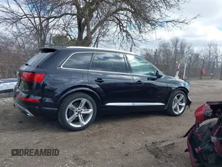 2019 Audi Q7 Prestige with VIN WA1VABF75KD030619, listed as a IAAI auction lot 41865422 with 66,151 mi miles and . Bid and sale history available at DreamBid. Image 14.