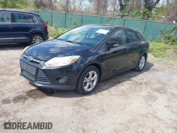 2014 Ford Focus SE with VIN 1FADP3F27EL189068, listed as a IAAI auction lot 42047538 with 196,785 mi miles. Bid and sale history available at carsss.com. Image 2.