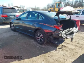2020 Hyundai Sonata Hybrid Blue with VIN KMHL24JJ2LA016152, listed as a IAAI auction lot 41655476 with 168,982 mi miles. Bid and sale history available at carsss.com. Image 3.