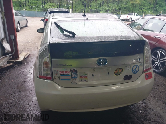 2013 Toyota Prius z VIN JTDKN3DP7D3031267, wystawiony jako IAAI lot #42265759 z przebiegiem 101 339 mil mil oraz . Historia ofert i sprzedaży dostępna na DreamBid. Obrazek 16.