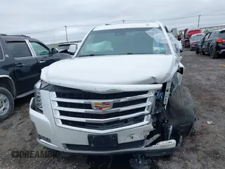 2019 Cadillac Escalade Luxury z VIN 1GYS4BKJ1KR301383, wystawiony jako IAAI lot #42205536 z przebiegiem 52 580 mil mil oraz . Historia ofert i sprzedaży dostępna na DreamBid. Obrazek 12.