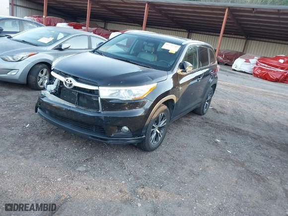 2016 Toyota Highlander XLE with VIN 5TDKKRFH1GS505038, listed as a IAAI auction lot 41235743 with 261899 miles. Bid and sale history available at carsss.com. Image 2.