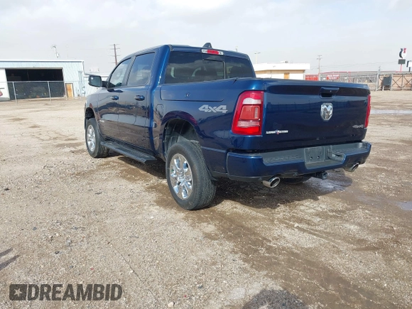 2019 Ram 1500 Big Horn z VIN 1C6SRFFT8KN767708, wystawiony jako IAAI lot #41657766 z przebiegiem 64 472 mil mil oraz . Historia ofert i sprzedaży dostępna na DreamBid. Obrazek 3.