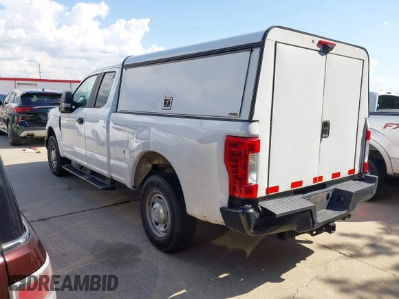 2018 Ford F-250 XL с VIN 1FT7X2A69JEB53733, выставлен на аукционе IAAI как лот 42692823 с пробегом 111 793 миль миль и . История ставок и продаж доступна на DreamBid. Изображение 3.