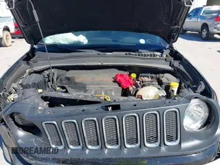 2018 Jeep Renegade Latitude z VIN ZACCJABB0JPH84416, wystawiony jako IAAI lot #41589445 z przebiegiem 101 001 mil mil oraz . Historia ofert i sprzedaży dostępna na DreamBid. Obrazek 10.