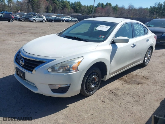 2013 Nissan Altima 2.5 S with VIN 1N4AL3AP8DN430768, listed as a IAAI auction lot 42055193 with 176,334 mi miles. Bid and sale history available at carsss.com. Image 2.