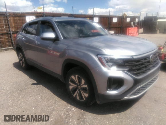 2024 Volkswagen Atlas SE with VIN 1V2LE2CAXRC206712, listed as a IAAI auction lot 42056806 with 15,670 mi miles and . Bid and sale history available at DreamBid. Image 1.