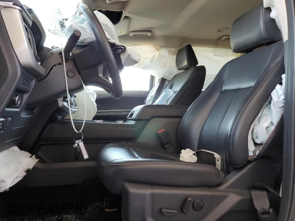 2024 Ford Expedition Max XLT with VIN 1FMJK1J8XREA29588, listed as a Copart auction lot 53711395 with 32,783 mi miles and Non repairable. Bid and sale history available at DreamBid. Image 7.