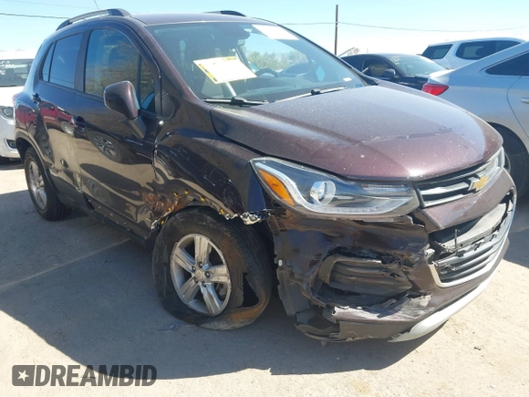 2021 Chevrolet Trax LT with VIN KL7CJPSM4MB364271, listed as a IAAI auction lot 41861337 with 65,930 mi miles. Bid and sale history available at carsss.com. Image 6.