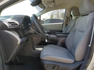2022 Toyota Sienna LE z VIN 5TDKRKEC0NS098044, wystawiony jako Copart lot #53619535 z przebiegiem 59 252 mil mil oraz Szkoda całkowita • Salvage title. Historia ofert i sprzedaży dostępna na DreamBid. Obrazek 7.