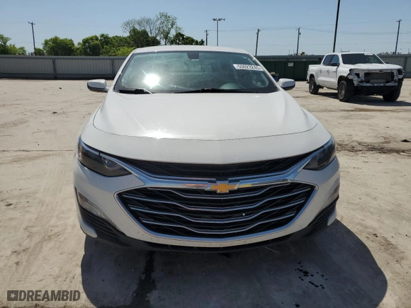 2020 Chevrolet Malibu LT with VIN 1G1ZD5ST6LF109587, listed as a Copart auction lot 53023245 with 191,601 mi miles and Clean Title. Bid and sale history available at carsss.com. Image 5.