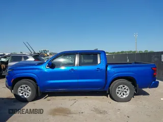 2024 Nissan Frontier SV z VIN 1N6ED1EJ5RN601435, wystawiony jako IAAI lot #42036519 z przebiegiem 49 213 mil mil oraz . Historia ofert i sprzedaży dostępna na DreamBid. Obrazek 15.