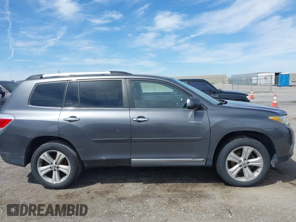 2012 Toyota Highlander Limited with VIN 5TDDK3EH8CS129178, listed as a IAAI auction lot 42025104 with 171,520 mi miles. Bid and sale history available at carsss.com. Image 13.