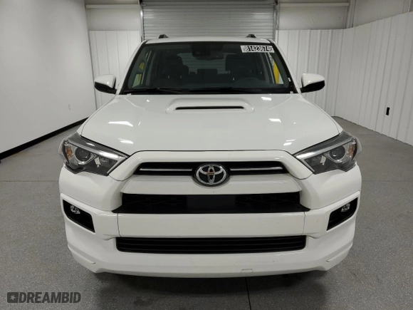 2024 Toyota 4Runner TRD Sport with VIN JTEAU5JR0R5307618, listed as a Copart auction lot 81423674 with 14,624 mi miles and Clean Title. Bid and sale history available at carsss.com. Image 5.