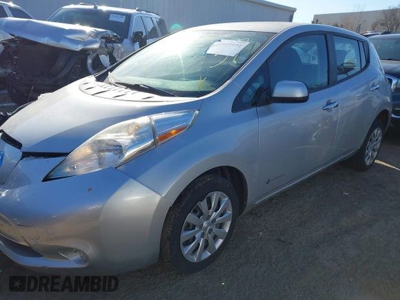 2015 Nissan LEAF SV with VIN 1N4AZ0CP6FC320049, listed as a IAAI auction lot 41645954 with 147,357 mi miles. Bid and sale history available at carsss.com. Image 17.