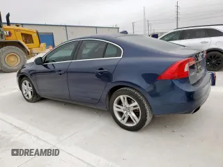 2014 Volvo S60 T5 z VIN YV1612FS2E2296432, wystawiony jako Copart lot #58530265 z przebiegiem 85 580 mil mil oraz Czysty tytuł • Clean title. Historia ofert i sprzedaży dostępna na DreamBid. Obrazek 2.