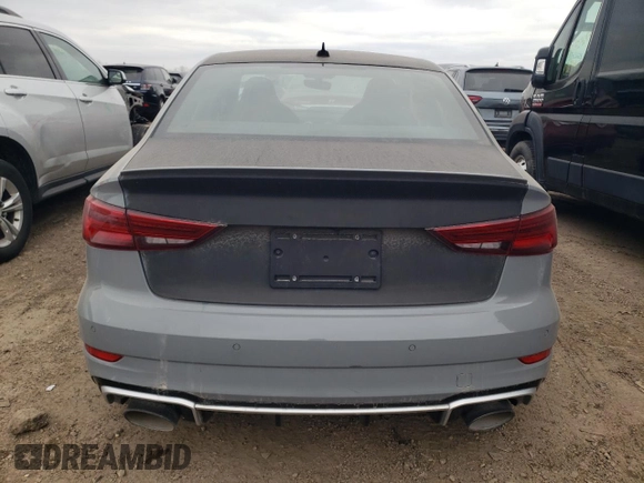 2019 Audi RS 3 z VIN WUABWGFFXKA903963, wystawiony jako Copart lot #82757914 z przebiegiem Nie podano mil oraz Czysty tytuł • Clean title. Historia ofert i sprzedaży dostępna na DreamBid. Obrazek 6.