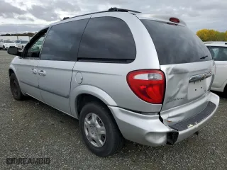 2007 Chrysler Town & Country SWB with VIN 1A4GJ45R07B208026, listed as a Copart auction lot 82037914 with 154,298 mi miles and Clean Title. Bid and sale history available at carsss.com. Image 2.