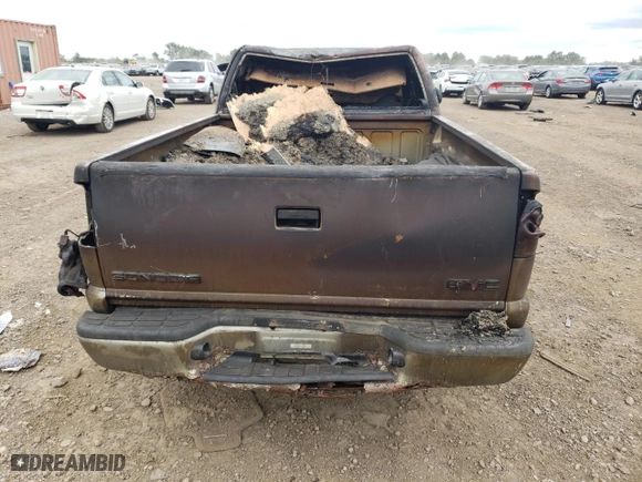 2001 GMC Sonoma SLS w/1SH Pkg with VIN 1GTDT19W418197604, listed as a Copart auction lot 66607874 with 0 mi miles and Salvage Title. Bid and sale history available at carsss.com. Image 6.
