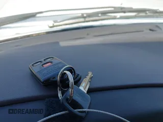 1995 Ford F-250 z VIN 1FTHX25H2SKC12673, wystawiony jako IAAI lot #42381220 z przebiegiem Nie podano mil oraz . Historia ofert i sprzedaży dostępna na DreamBid. Obrazek 11.