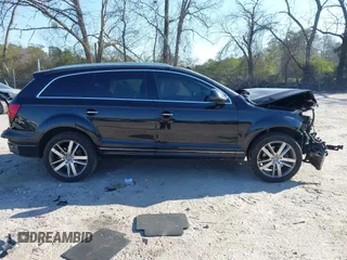2014 Audi Q7 3.0T Premium Plus with VIN WA1LGAFE0ED005551, listed as a IAAI auction lot 41687305 with 104,691 mi miles. Bid and sale history available at carsss.com. Image 13.