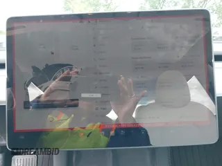 2023 Tesla Model 3 z VIN 5YJ3E1EA8PF608429, wystawiony jako IAAI lot #42345888 z przebiegiem 14 907 mil mil oraz . Historia ofert i sprzedaży dostępna na DreamBid. Obrazek 17.